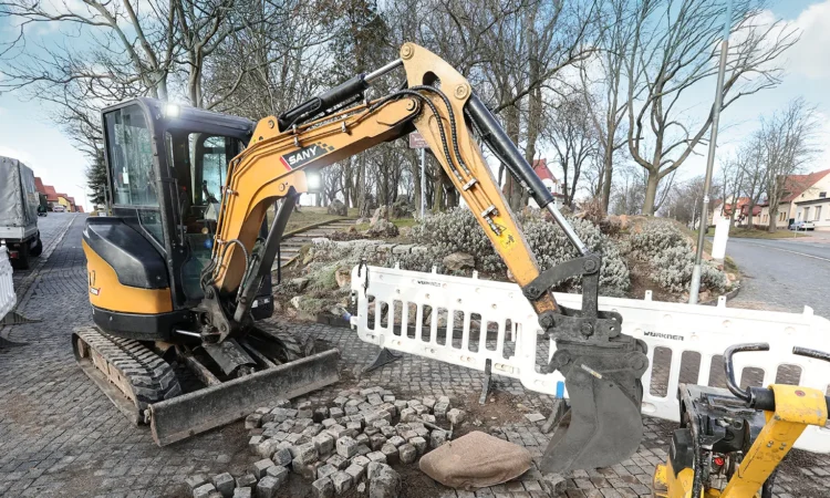 Escavatore Sany SY26U - Heavy Equipment