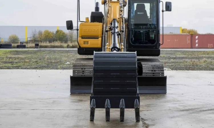 Escavatore Sany SY135C - Heavy Equipment