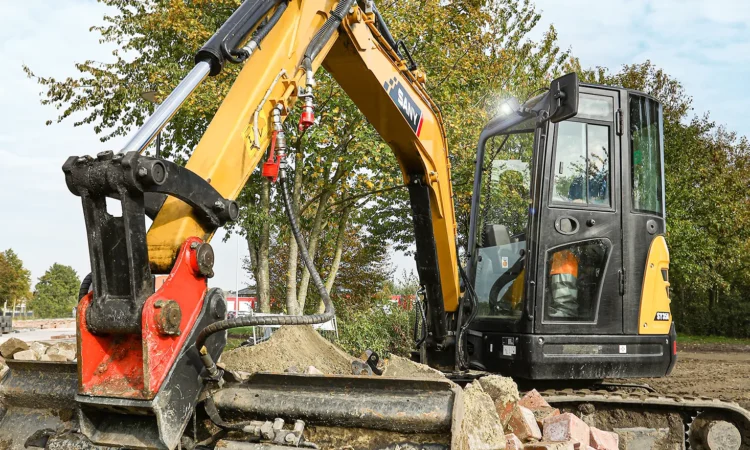 Escavatore Sany SY35U - Heavy Equipment