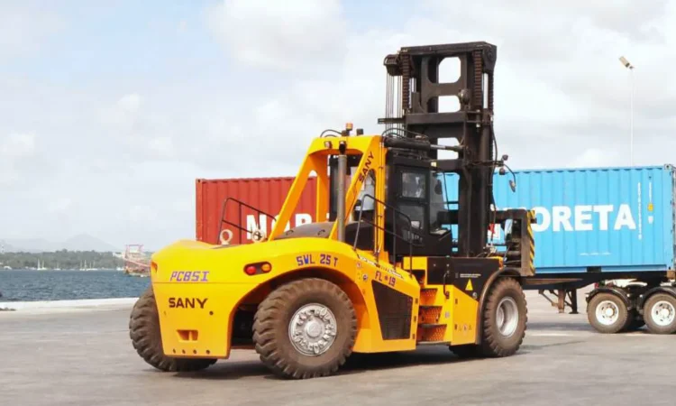 Forklift Sany SCP300G - Heavy-Equipment